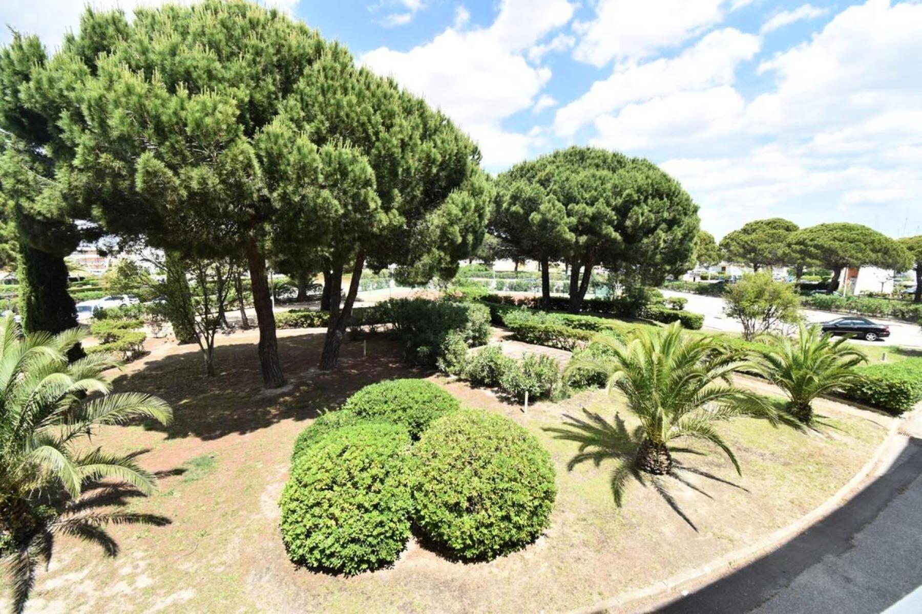 Apartment Le Chabian - 5 Couchages Dans Avec Piscine Mae-7121